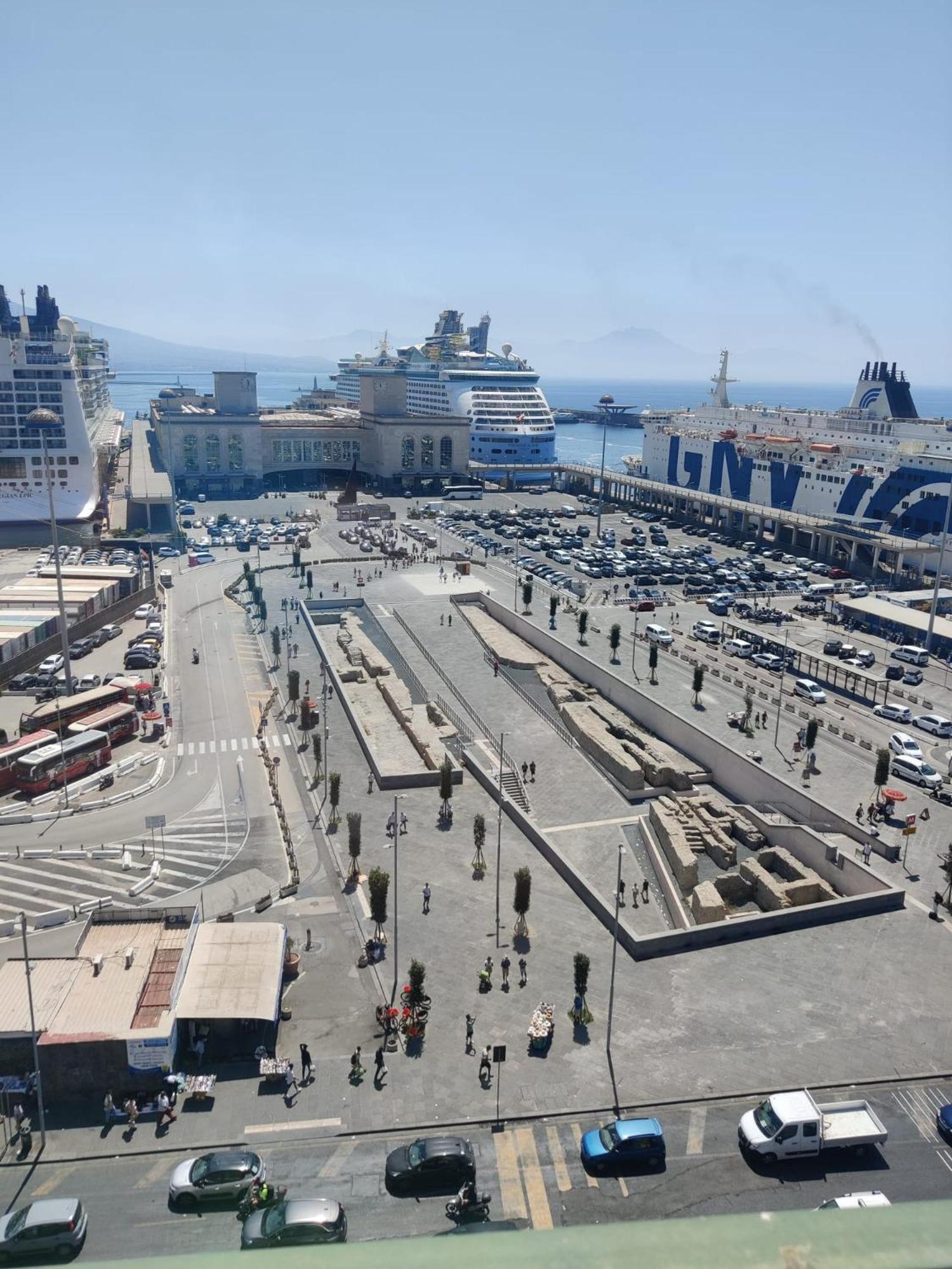 La Casa Sulla Nuvola Duomo Centro Storico Di Napoliアパートメント エクステリア 写真
